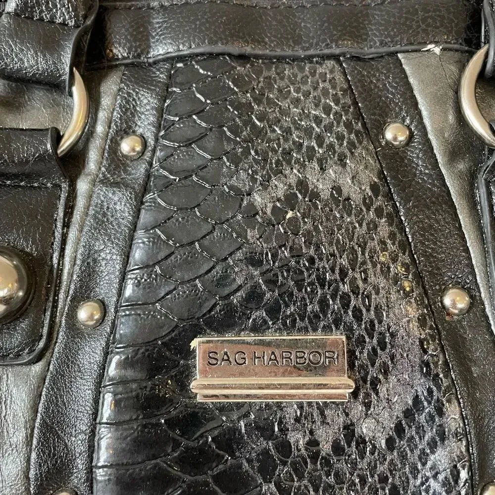 Sag Harbor Gray and Black Faux Snake Skin Handbag EUC